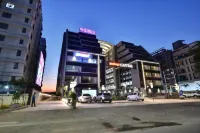 Regenta Fairlark Vadodara Hotel di 