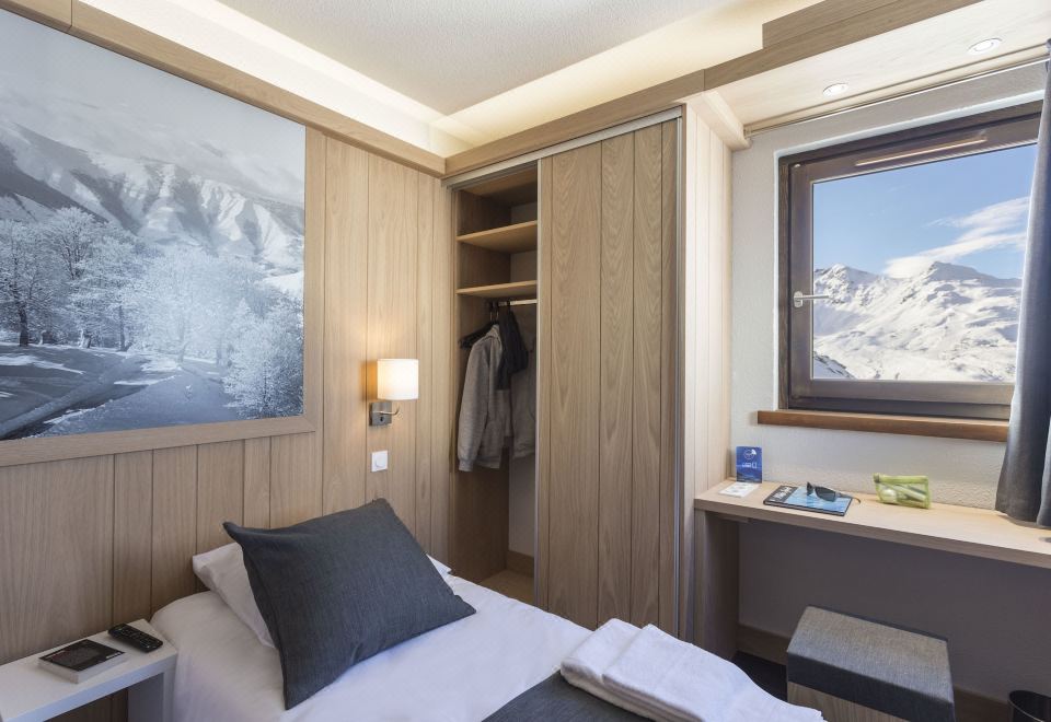 跑道景观双人房