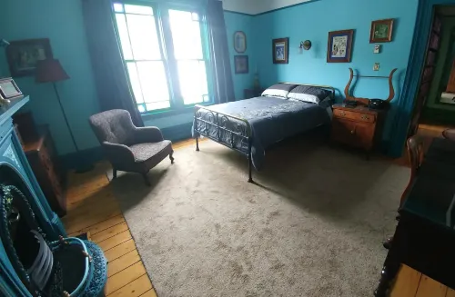 Gower Manor Historical Bed & Breakfast