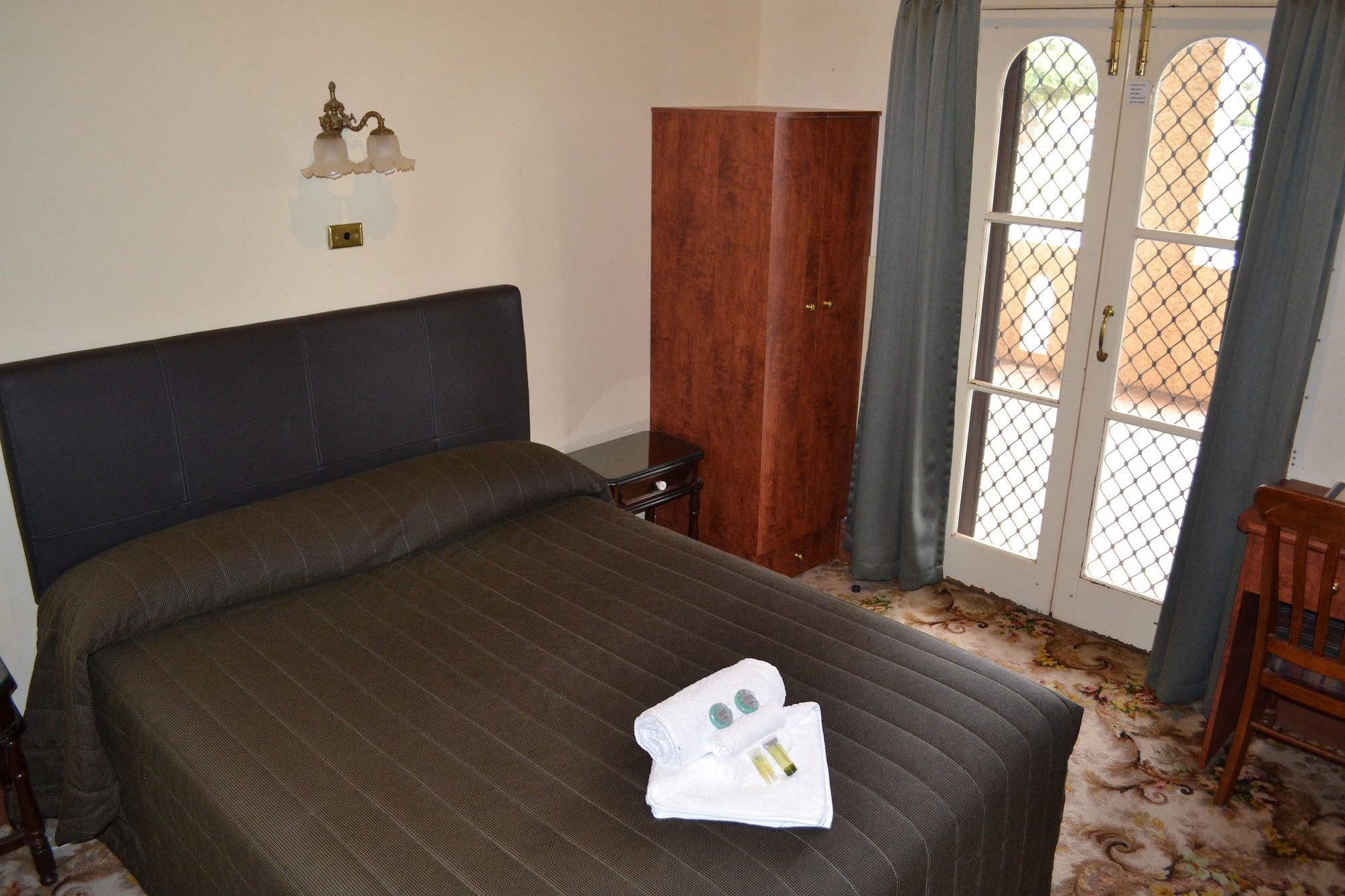 Hydro HotelStandard Twin Room With Balcony-Non-Smoking