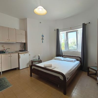 Basic Studio Albatross Studios & Apartments Promo Code