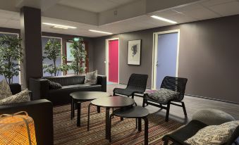 The Rooms Airport - 20Rooms - Housity