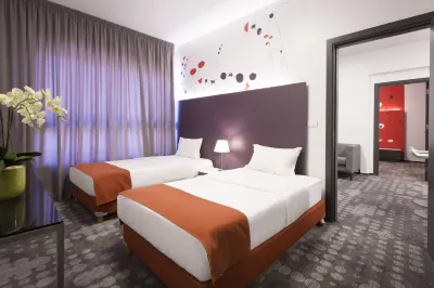 35 Rooms Hotels in 