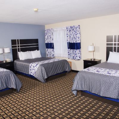 Family Suite, 3 Queen Beds Dutch Inn and Suites Promo Code