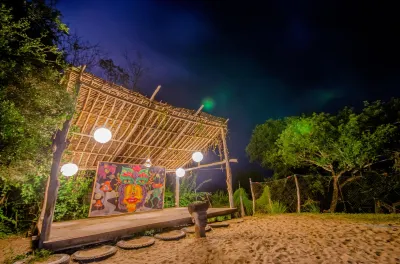 Distant Relatives Ecolodge & Backpackers Hotel a 