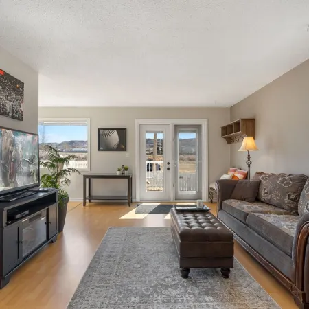Hoodoo Hideout | Family Retreat | King Suite