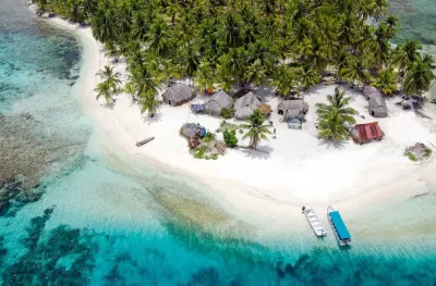 Private Ocean-Front Cabin with Private Bathroom on San Blas Island Ξενοδοχεία στην πόλη 