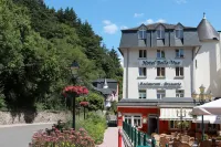 Hotel Belle Vue โรงแรมใน