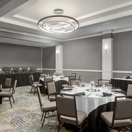 Doubletree by Hilton Fort Myers at Bell Tower Shops