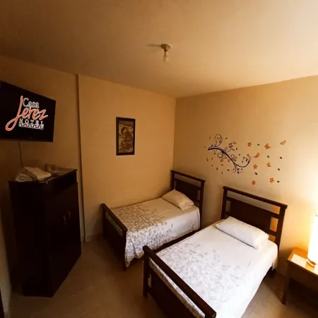Hotel Casa Jerez Отели в г. Гуадалахара де Буга