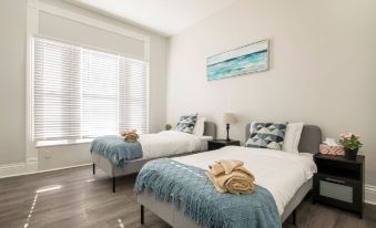 Louisville Dream House 4Br 2BA by CozySuites - Housity