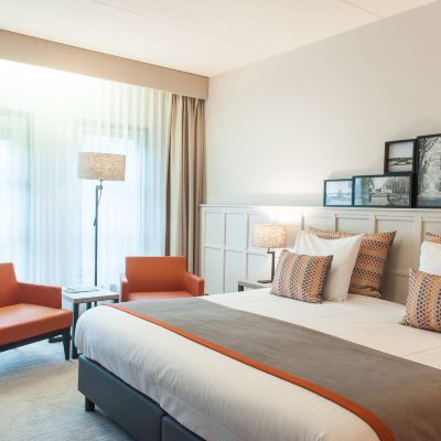 Deluxe Room Parkhotel Tjaarda Promo Code