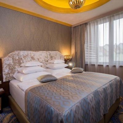 Deluxe King Room Kings Casino Hotel Promo Code