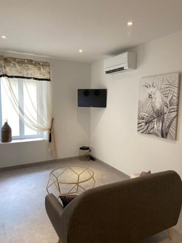 Le Nid du Faubourg One-Bedroom Apartment