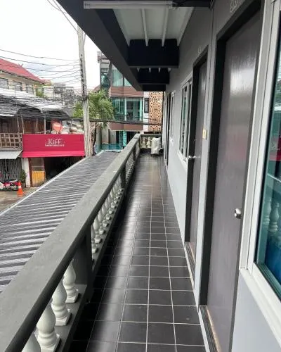 ห้องเตียงแฝดพร้อมห้องน้ำส่วนตัว
