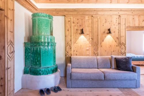 Hof im Thal Apt ZirbeSuperior One-Bedroom Apartment With Balcony