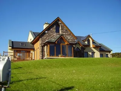 Dingle Heights Hotels in 