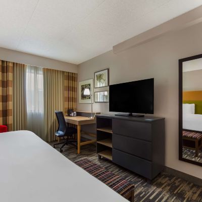 King Room-Non-Smoking Country Inn & Suites by Radisson, Lincoln Airport, NE Promo Code