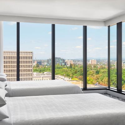 園景轉角大型兩張雙人床房（高層） 墨爾本喜來登酒店優惠