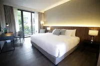 The Maximilian Hotel Hotels in 