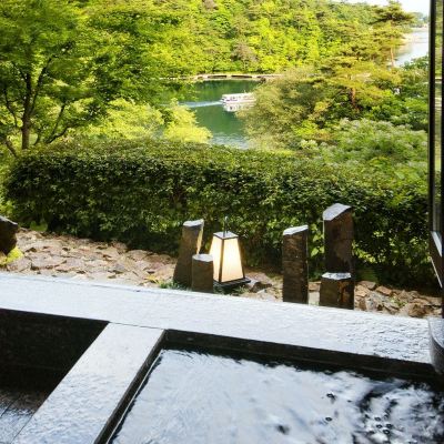 和洋式オーシャンビュースイート(浴室) 日本百景に囲まれた洞窟風呂の宿　百楽荘　能登九十九湾 クーポン