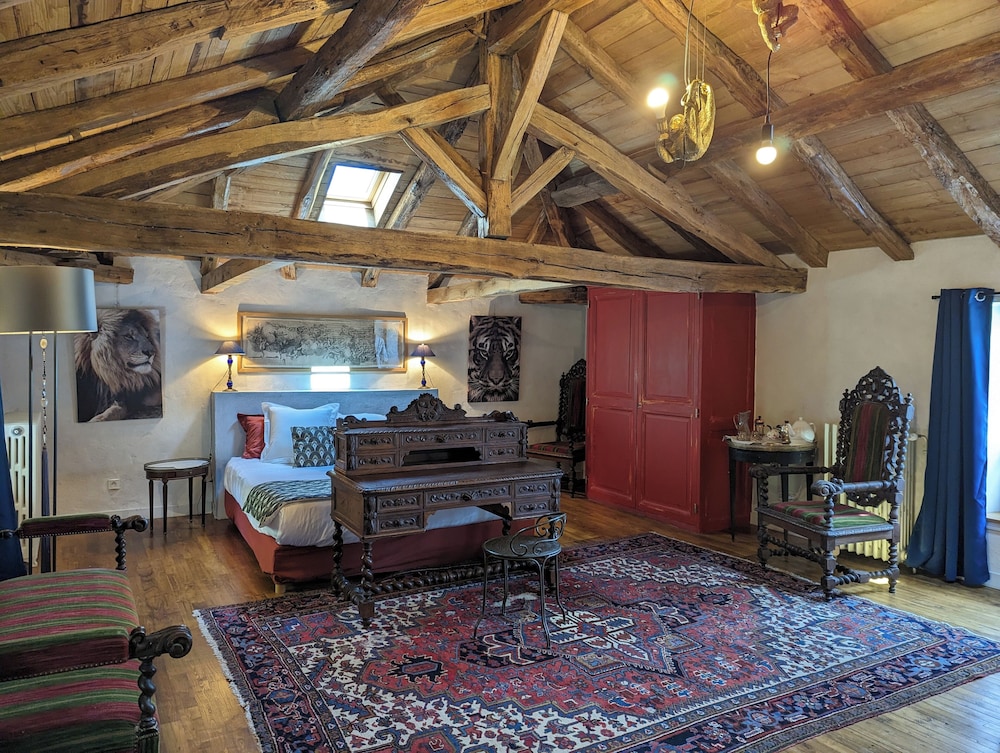 Triple Family Room With Garden View