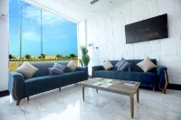 Golden Crown Hotel