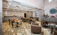 Pomeroy Inn & Suites Prince George