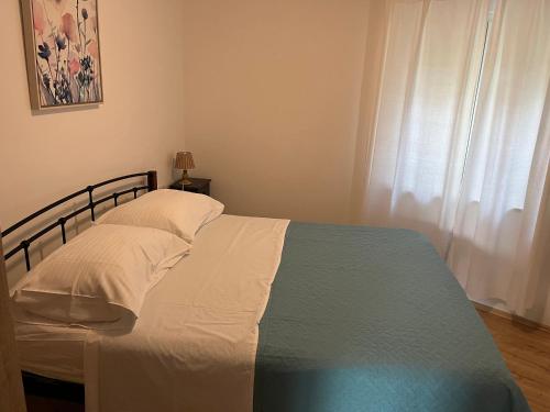 两卧室公寓 - 带露台