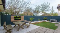 Oceanside | Sleeps 6 |Walk to Beach & Stylish Hotels in 