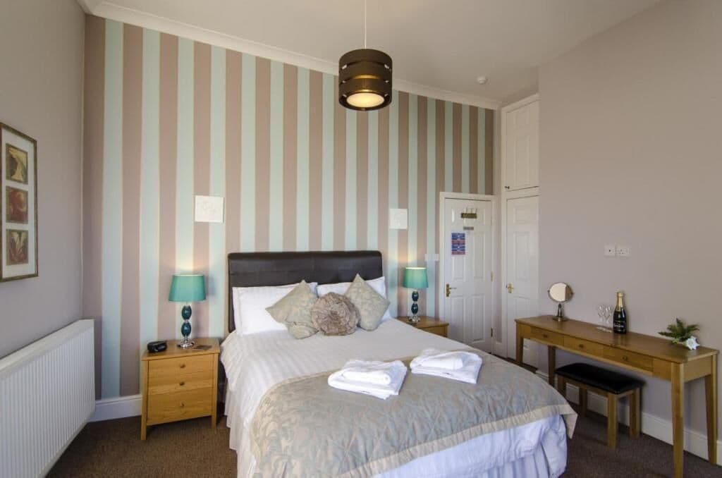 豪华双人间 - 带阳台和海景