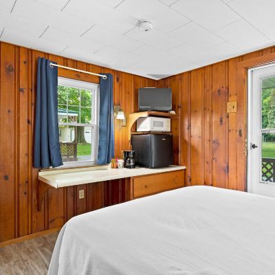Cottage with Double Bed Lakeview on The Lake Promo Code