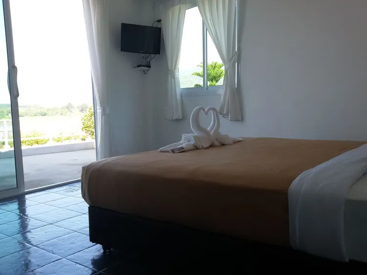 Standard Double Room (Poon Nguen)