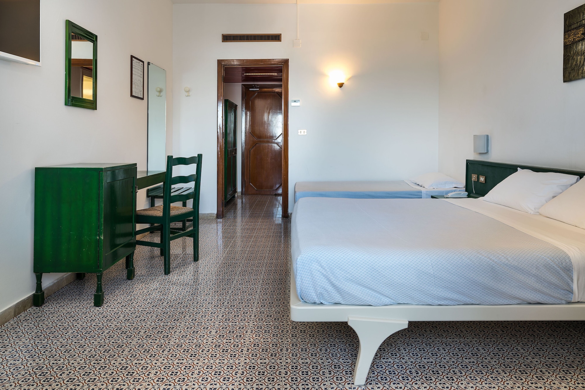 标准三人房 禁烟