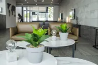Waves Luxury Apartments Hoteles en 