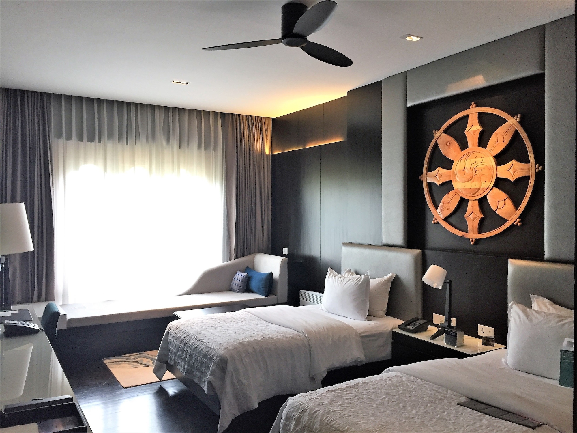 经典双床， 客房， 2张单人床， 梳化床， 山脉景观