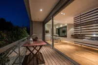 Studio Rio Unique Space with Garden and Garage