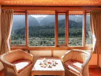Pahalgam Hotel Riverside Luxury