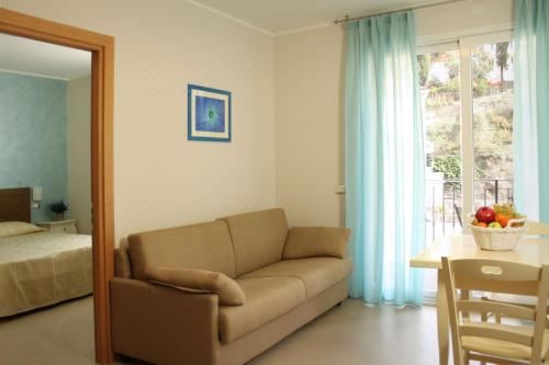 一卧室公寓（带阳台）