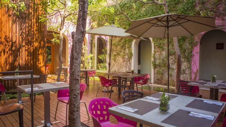 Rosas & Xocolate Boutique Hotel and Spa Merida, a Member of Design Hotels Dining/Restaurant