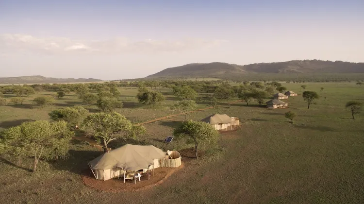 One Nature Nyaruswiga Serengeti 外観