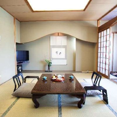Main Building Standard Floor Superior, Japanese-Style with Bath, Mountain View