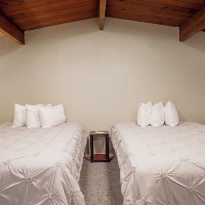 Standard Room, 2 Queen Beds, Mountain View