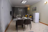 1 Bedroom Suite in 3 Bedroom Apartment