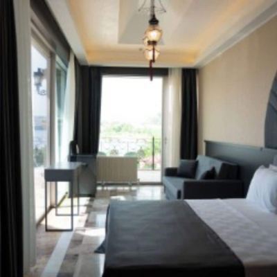 Corner Deluxe Room With Balcony Kronos Hotel Promo Code
