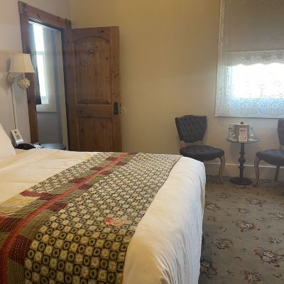 Basic Queen Room Hotel Sutter Promo Code