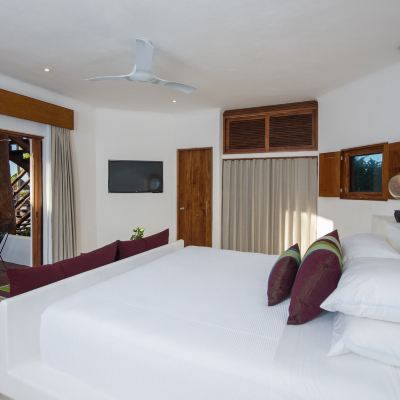 Junior Suite Superior Sea Front: 1 King Bed or 2 Queen Beds Villas HM Palapas del Mar Promo Code