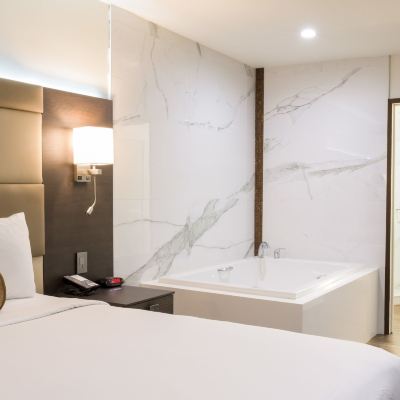 Romantic Suite, 1 King Bed, Jetted Tub Hotel Xilo Glendale Promo Code