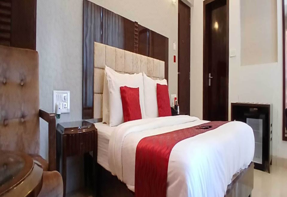 Vits PanchganiDeluxe Room With Balcony