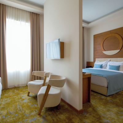 特大床一室房 - 可使用水療 薩沃伊城市酒店優惠